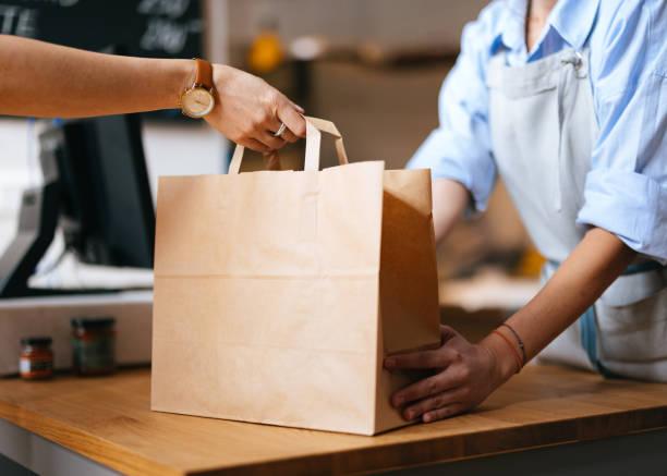 Saco PP Personalizado: A Solução Ideal para Promover sua Marca com Estilo